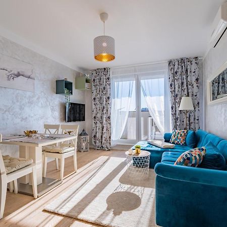 Flexible Selfcheckins 30 - Zagreb - Garage - Electric Vehicle Ccharger - Big Loggia - New - Apartments Repinc 30 Buitenkant foto