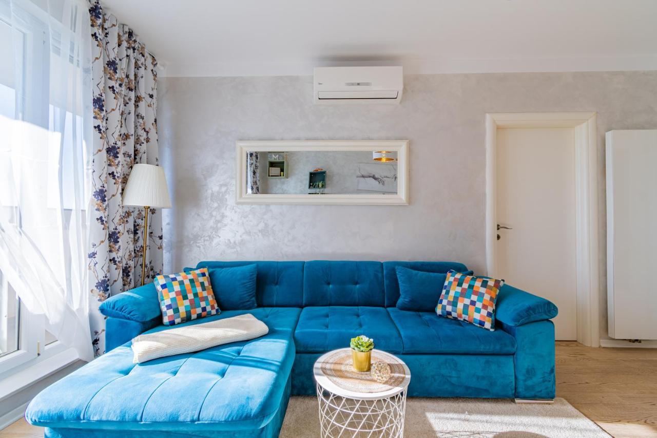 Flexible Selfcheckins 30 - Zagreb - Garage - Electric Vehicle Ccharger - Big Loggia - New - Apartments Repinc 30 Buitenkant foto